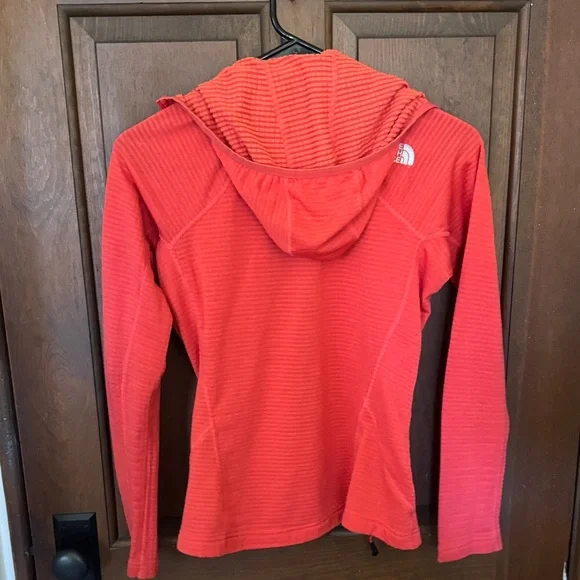 The North Face Women's Vibrant Red Ski Jacket - Picture 5 of 5